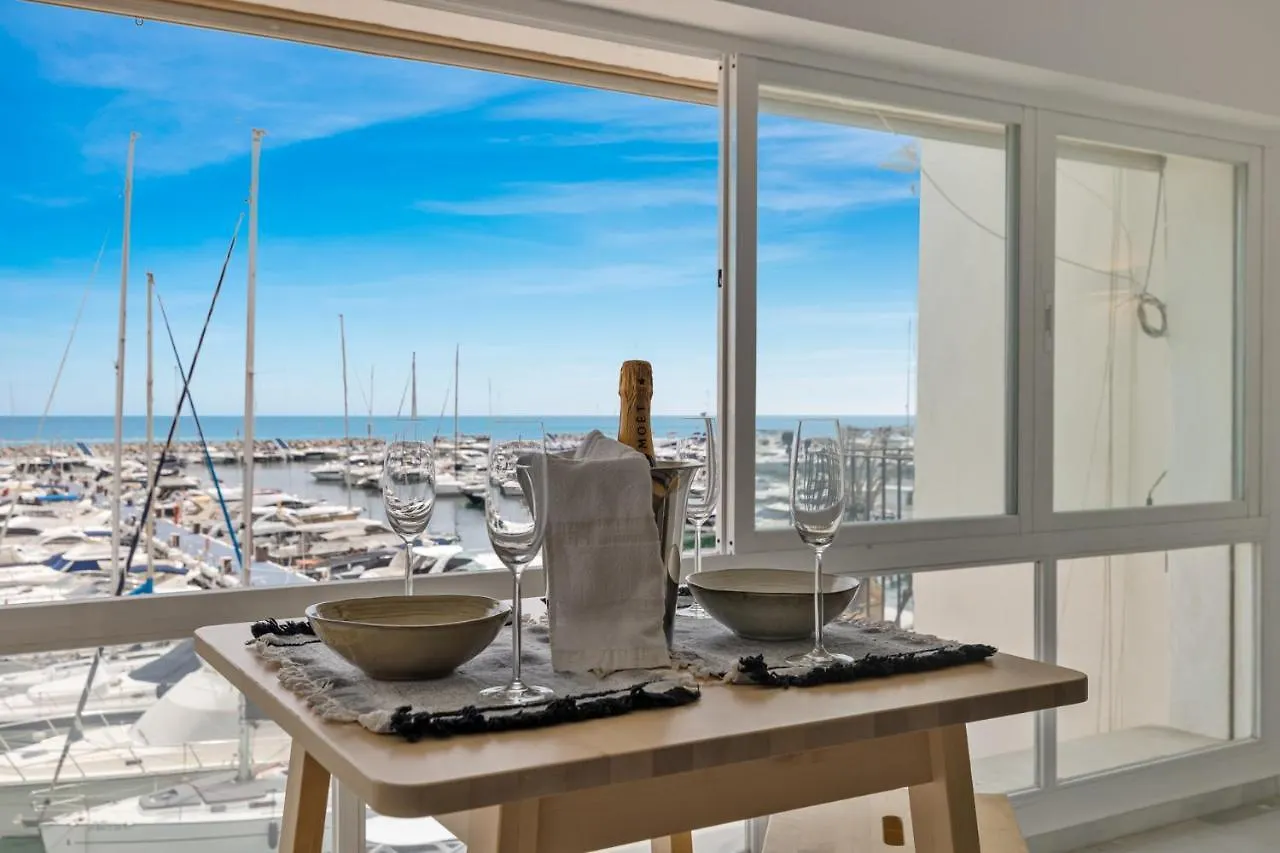 Luxurious Frontline Penthouse In Puerto Banus Appartement Marbella Spanje