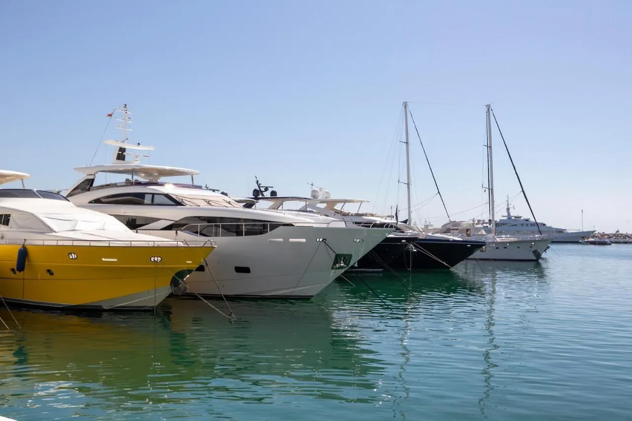 Luxurious Frontline Penthouse In Puerto Banus Appartement Marbella